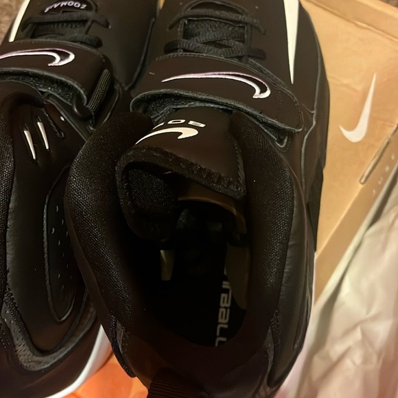 New in box 18 men\'s Nike air zoom boss d football cleats black white 310954 011